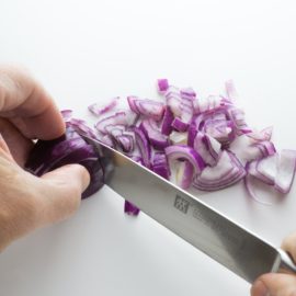 cutting onion