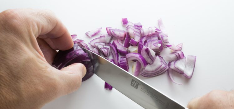 cutting onion