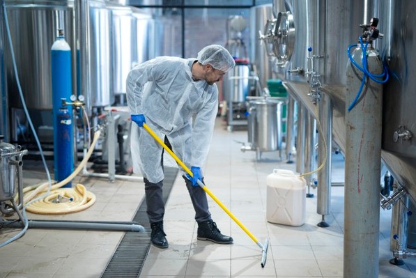 Food Safety: A  Quick Guide To Cleaning and Sanitizing