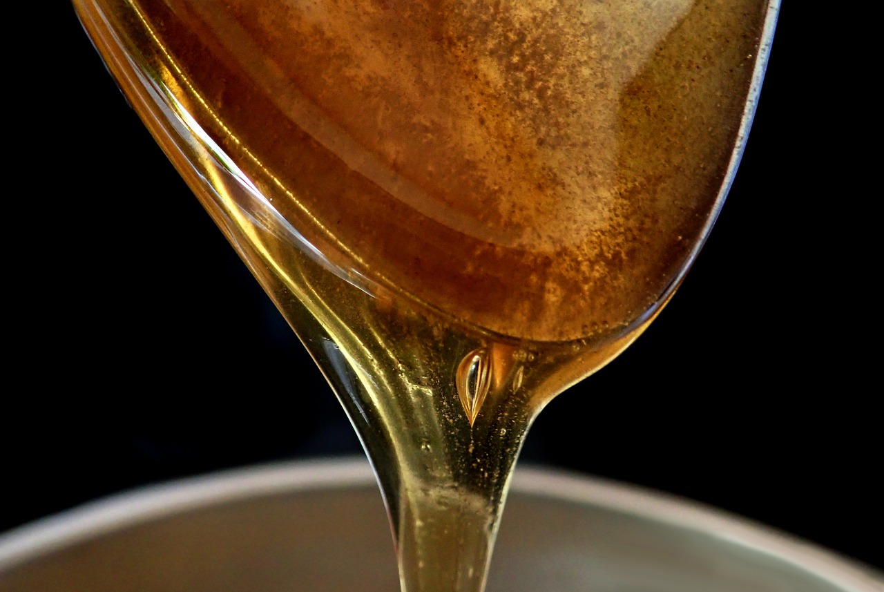 Compound Interest: Why Doesn't Honey Spoil? – The Chemistry of Honey