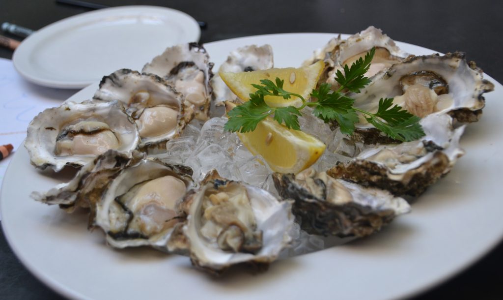 Many people just love eating raw oysters. But is it safe?