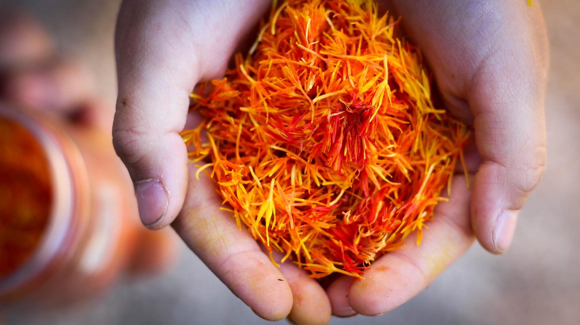 What Does Saffron Taste Like? Science Tells